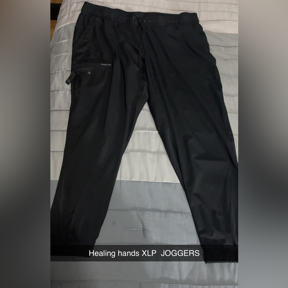 Healing hands Black scrubs